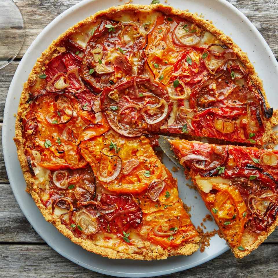 Tomato and Garlic Pie